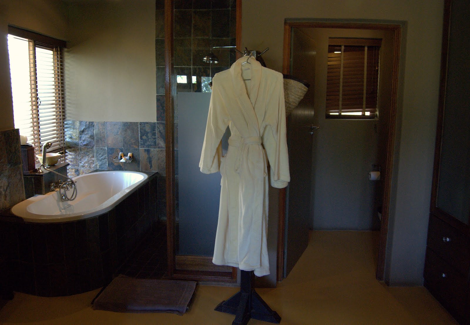 Family Suite bathroom -Etali Safari Lodge - Madikwe Game Reserve - Madikwe Reservations